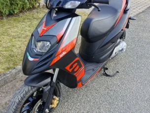 Aprilia SR