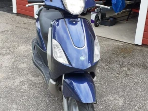 Piaggio Fly
