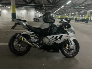BMW S