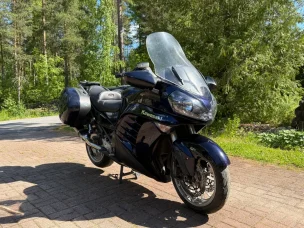 Kawasaki GTR