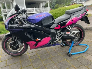 Kawasaki ZXR