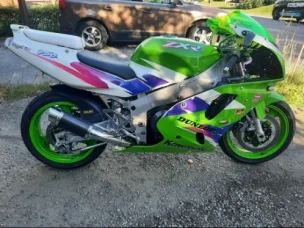 Kawasaki ZXR