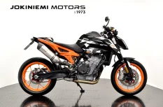 KTM 890