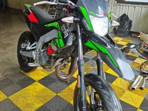 Aprilia SX