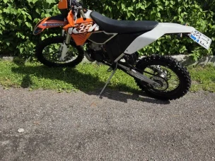 KTM 200