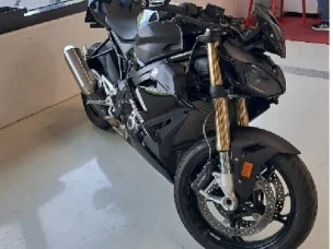 BMW S