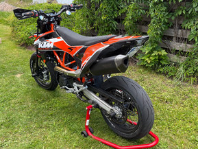 KTM 690
