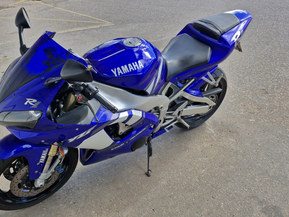 Yamaha YZF-R1