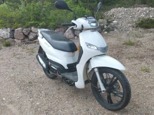 Peugeot Tweet