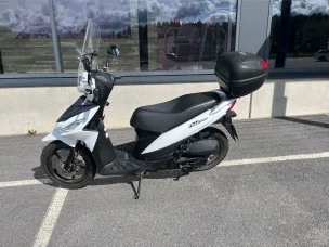 Suzuki UK110