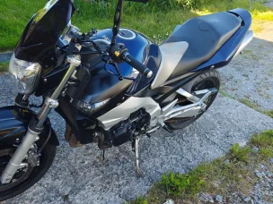Suzuki GSR