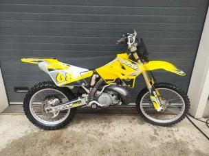 Suzuki RM