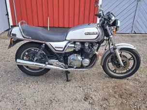 Suzuki GS