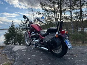 Suzuki VS