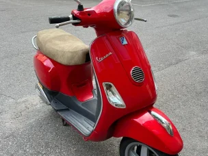 Vespa LX