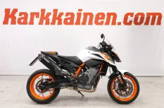 KTM 890