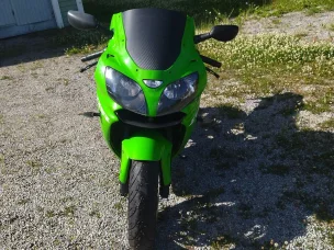 Kawasaki ZX-9R