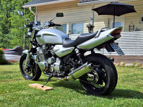 Yamaha XJR