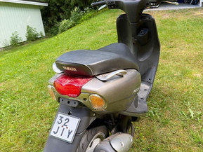 Yamaha Neons