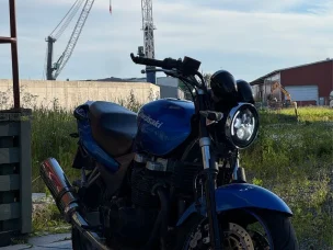Kawasaki ZR-7