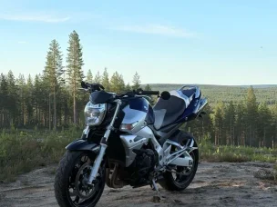 Suzuki GSR