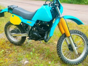 Yamaha IT