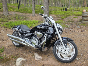 Suzuki Intruder