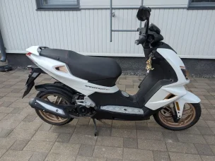 Peugeot Speedfight 4