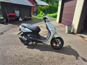 Yamaha Neos