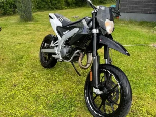Aprilia SX