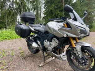Yamaha FZ1