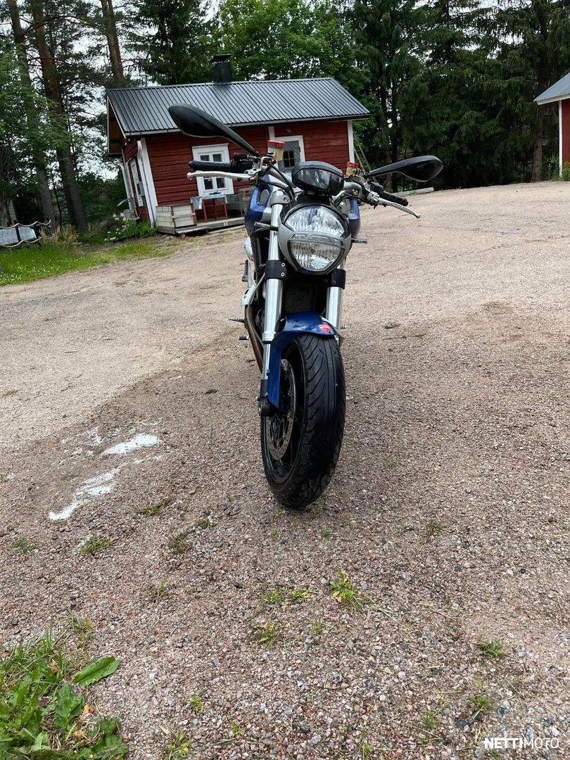 15 / 18