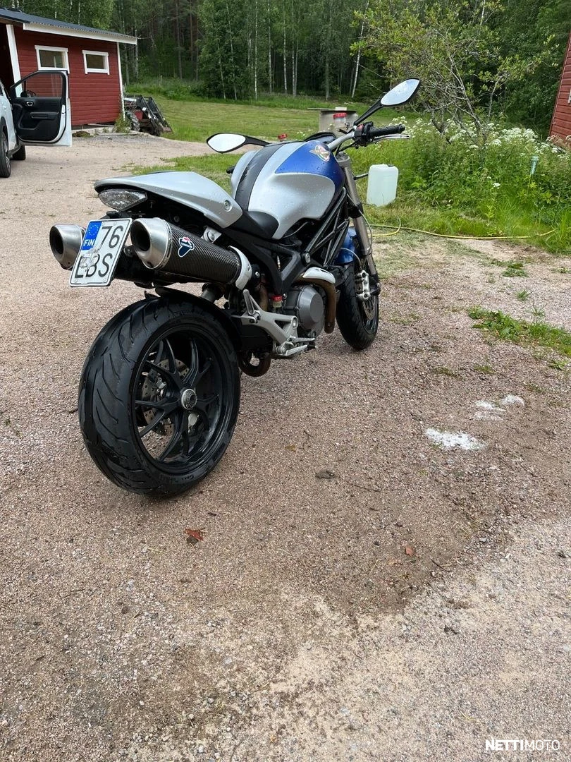 14 / 18