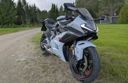 CFMOTO 675SR-R