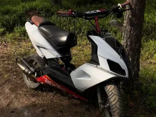 Aprilia SR