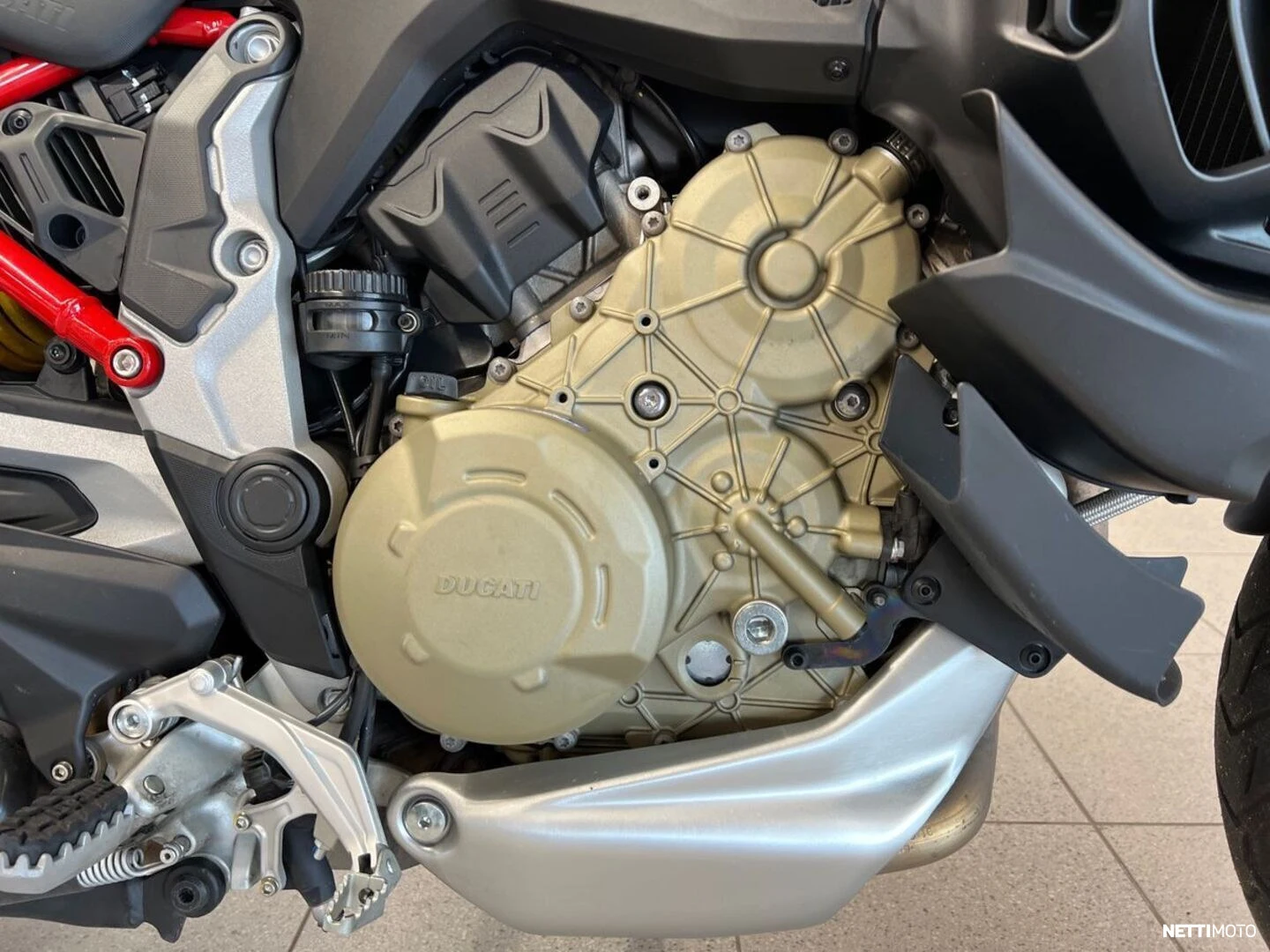 9 / 28