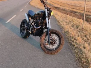Suzuki DR