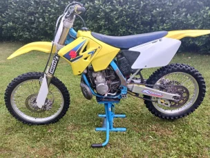 Suzuki RM