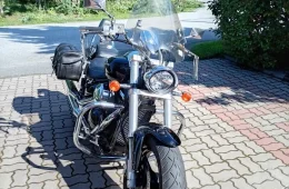 Suzuki Intruder