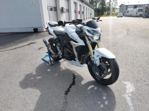 Suzuki GSR