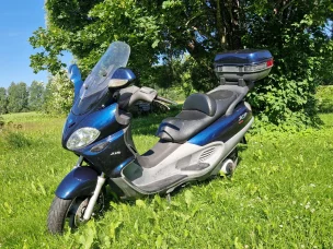Piaggio X9