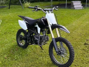 X-Motos Dirt Bike