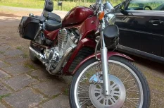 Suzuki VS