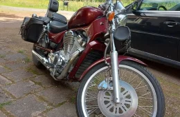 Suzuki VS