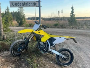 Suzuki RM