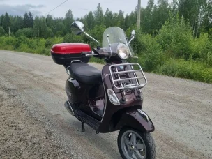 Vespa LX