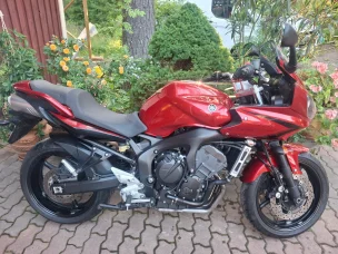 Yamaha FZ6-S