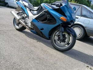 Kawasaki ZZR