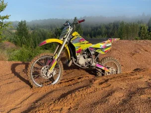 Suzuki RM