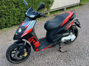 Aprilia SR